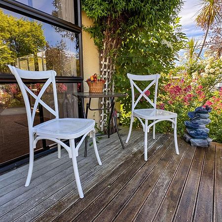 Swan House Panzió Martinborough Kültér fotó